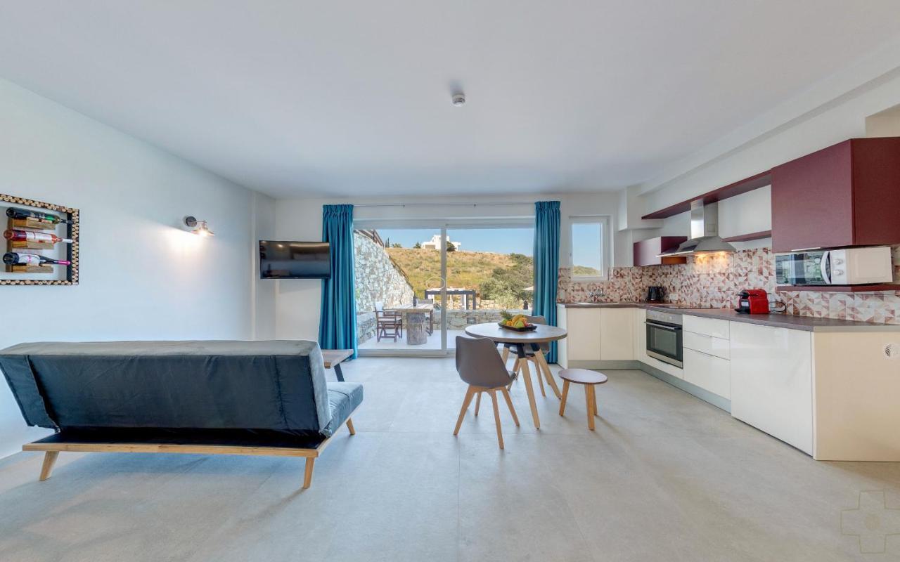 Spiros-Soula Thematic Suites Agia Pelagia Екстериор снимка