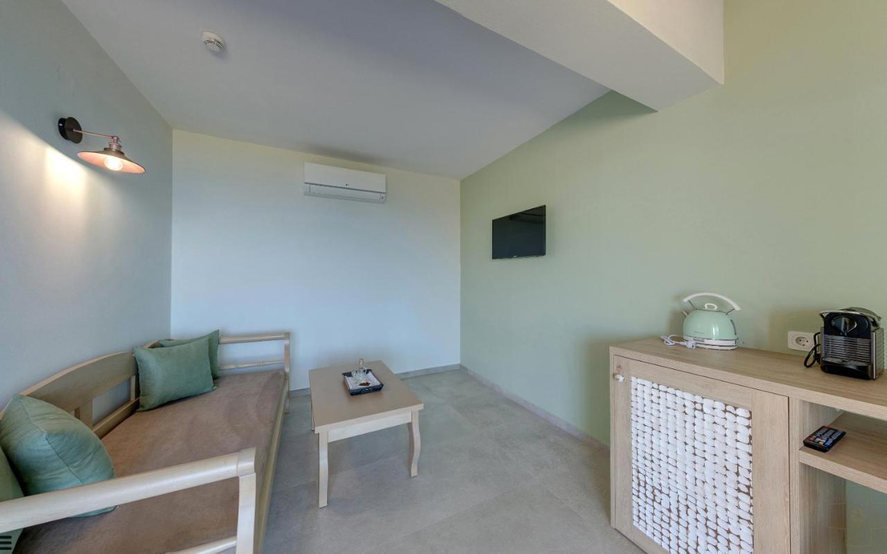 Spiros-Soula Thematic Suites Agia Pelagia Екстериор снимка