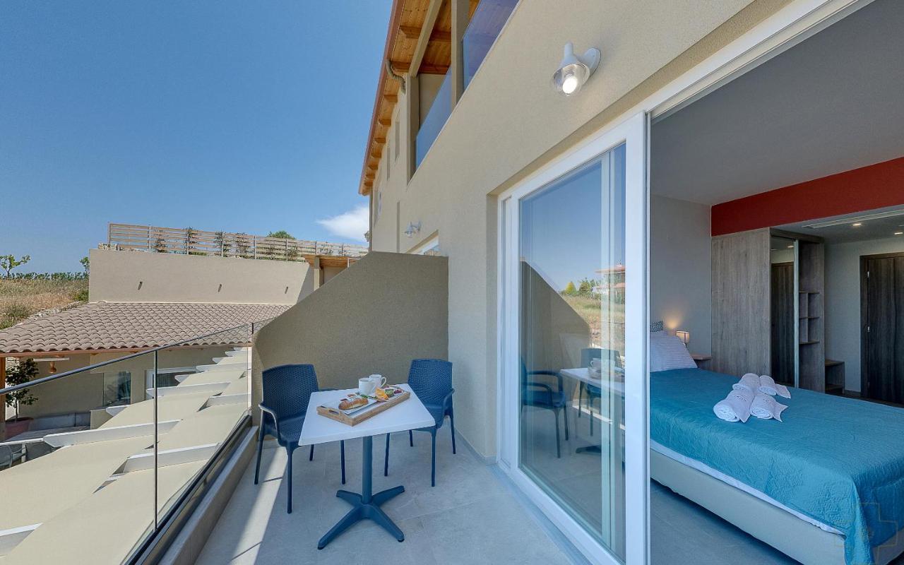 Spiros-Soula Thematic Suites Agia Pelagia Екстериор снимка